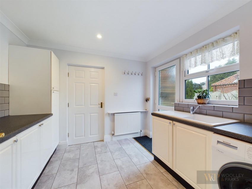 Images for Walnut Grove, Nafferton, Driffield EAID:wooleyapi BID:1