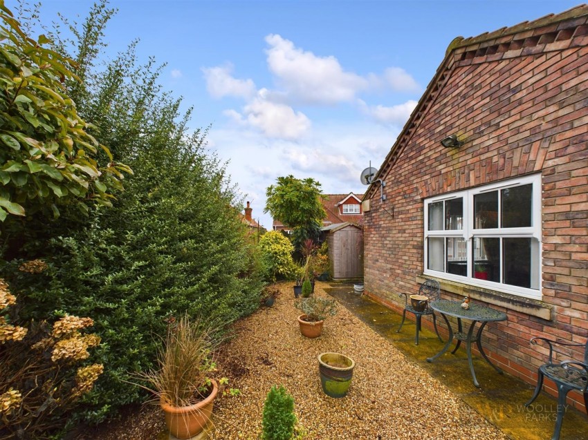 Images for Walnut Grove, Nafferton, Driffield EAID:wooleyapi BID:1
