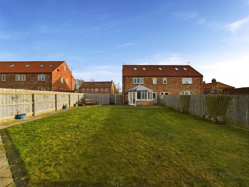 Images for Manor Farm Court, Foxholes, Driffield EAID:wooleyapi BID:1