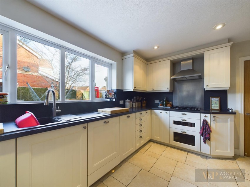 Images for Fern Close, Driffield EAID:wooleyapi BID:1