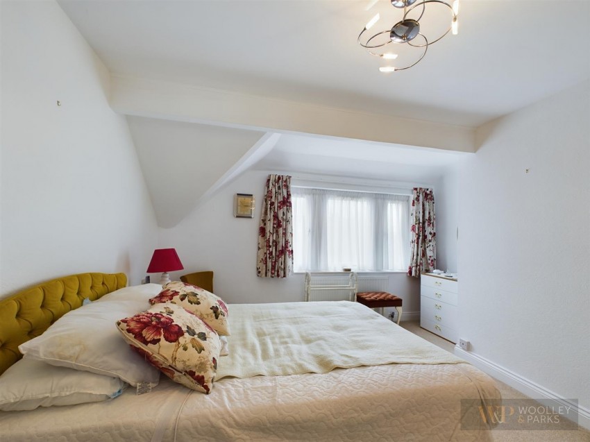 Images for Taylors Field, Driffield EAID:wooleyapi BID:1