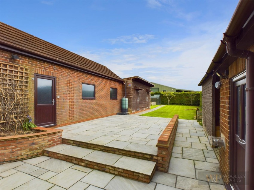 Images for West Avenue, Burton Fleming, Driffield EAID:wooleyapi BID:1