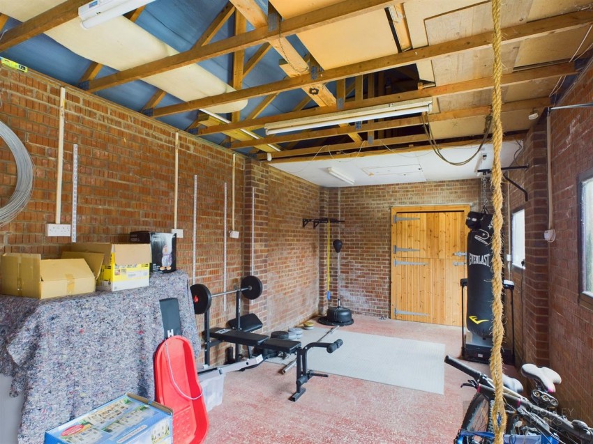 Images for West Avenue, Burton Fleming, Driffield EAID:wooleyapi BID:1