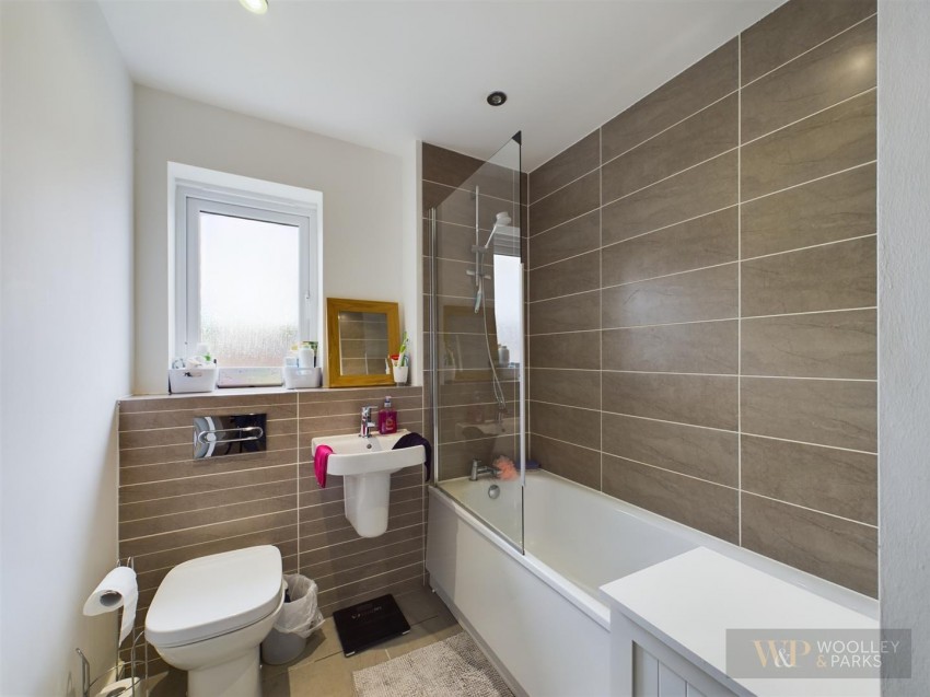 Images for Berriman Drive, Driffield EAID:wooleyapi BID:1