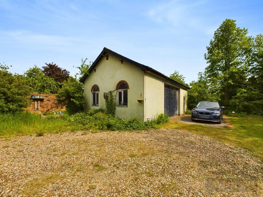 Images for Beverley Road, Driffield EAID:wooleyapi BID:1