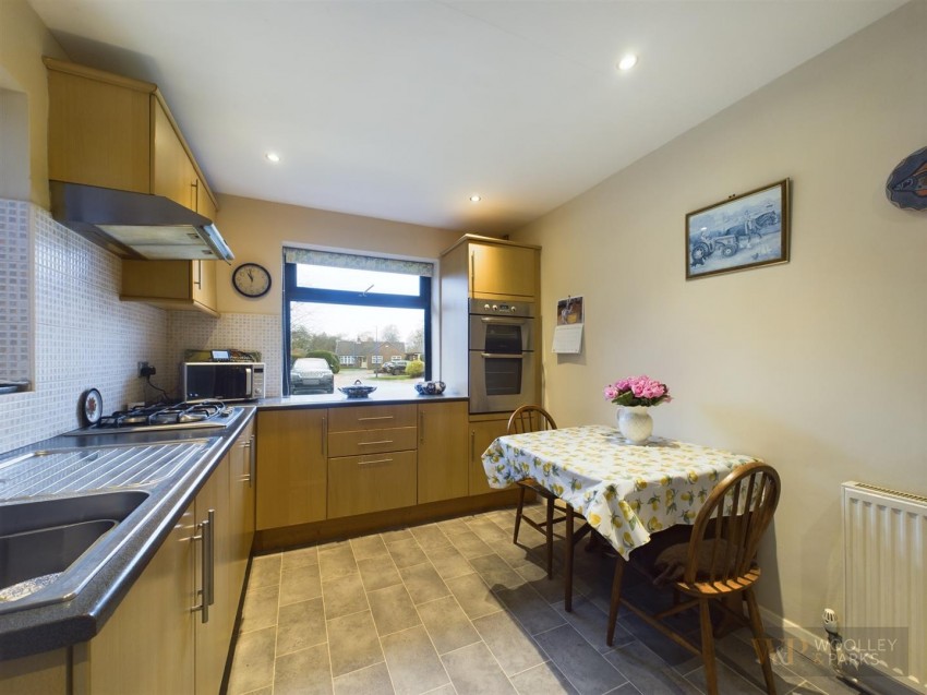 Images for Maple Walk, Brandesburton, Driffield EAID:wooleyapi BID:1