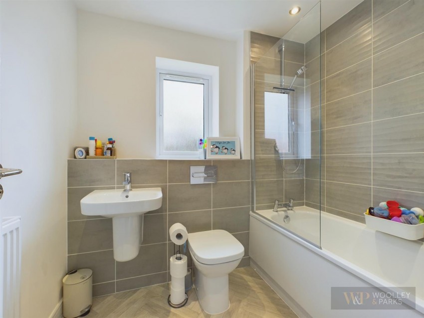 Images for Berriman Drive, Driffield EAID:wooleyapi BID:1